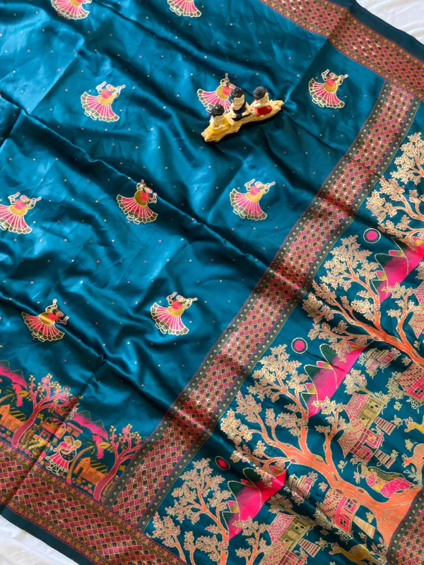 Melody_Rama_Green_–_Melodic_Navratri_Special_|_Soft_Pashmina_Silk_Saree_with_Woven_Zari_Work,_Pashmina_Design_Saree_&_Running_Blouse_with_Tassels