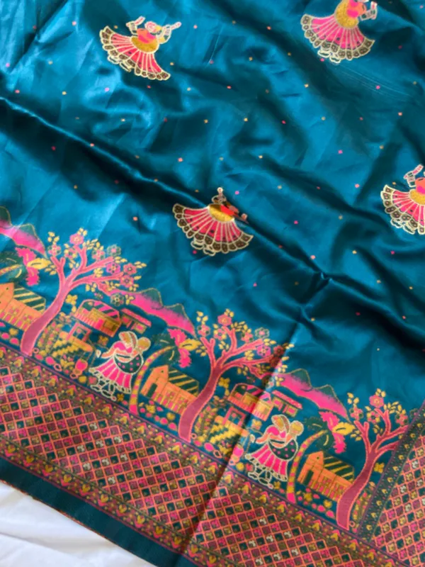 Melody_Rama_Green_–_Melodic_Navratri_Special_|_Soft_Pashmina_Silk_Saree_with_Woven_Zari_Work,_Pashmina_Design_Saree_&_Running_Blouse_with_Tassels