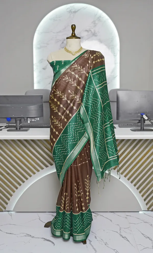Soft_Tussar_Silk_sarees_with_Beautiful_Digital_Print_With_Attractive_Border_And_Contrast_Print_Blouse_With_Tassels