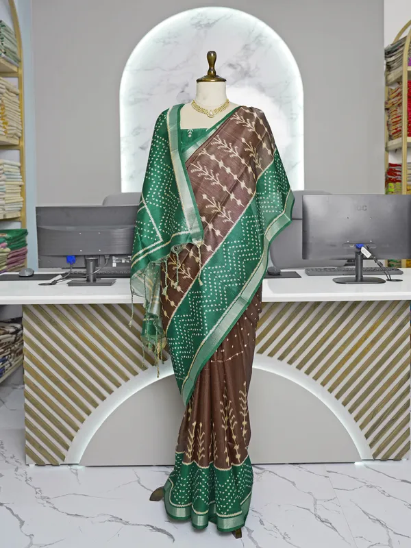 Soft_Tussar_Silk_sarees_with_Beautiful_Digital_Print_With_Attractive_Border_And_Contrast_Print_Blouse_With_Tassels