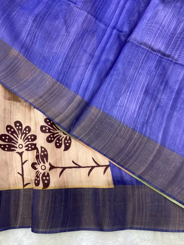 Ziana_Blue_–_Navratri_Special_|_Soft_Tussar_Silk_Saree_with_Print,_Border_&_Contrast_Print_Blouse_with_Tassels