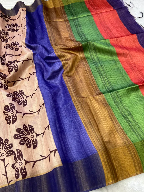 Ziana_Blue_–_Navratri_Special_|_Soft_Tussar_Silk_Saree_with_Print,_Border_&_Contrast_Print_Blouse_with_Tassels