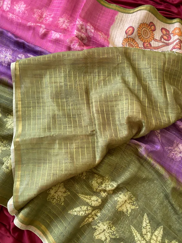Soft_Semi_Tussar_Silk_sarees_with_Beautiful_Digital_Print_With_Attractive_Border_And_Contrast_Print_Blouse_With_Tassels