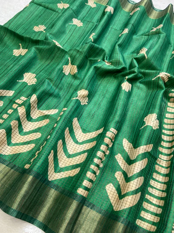 Kanika_Green_–_Checks_Design_Aesthetic_Edit_for_You_|_Soft_Tussar_Silk_Saree_with_Digital_Print,_Checks_Design_Saree_&_Digital_Print_Blouse