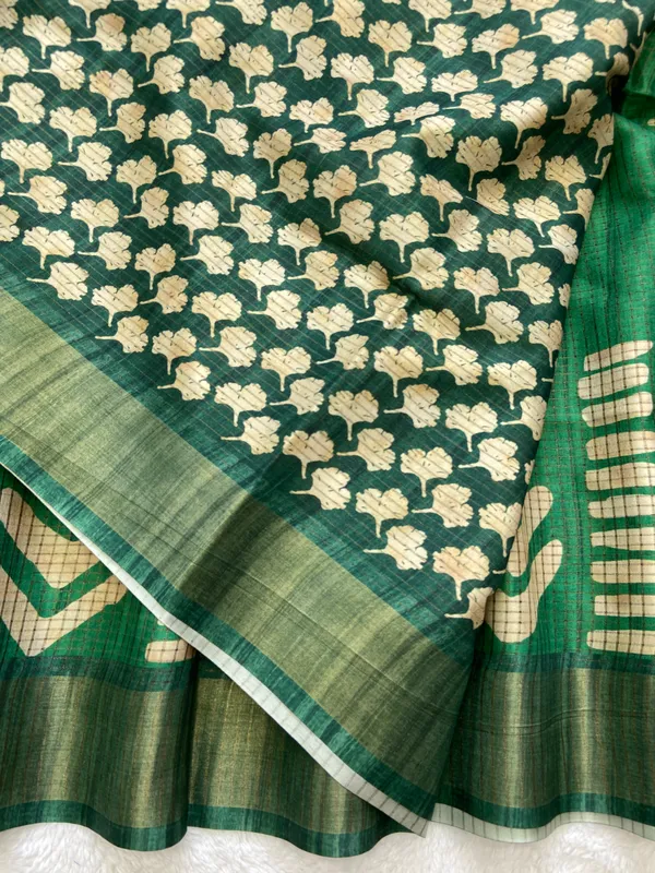 Kanika_Green_–_Checks_Design_Aesthetic_Edit_for_You_|_Soft_Tussar_Silk_Saree_with_Digital_Print,_Checks_Design_Saree_&_Digital_Print_Blouse