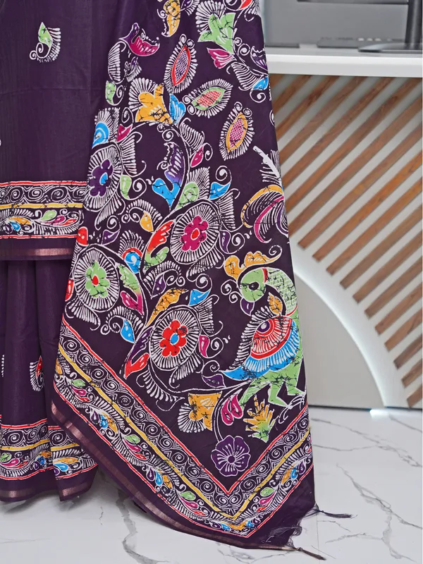 Soft_Tussar_Silk_sarees_with_Beautiful_Digital_Print_With_Attractive_Border_And_Contrast_Print_Blouse_With_Tassels