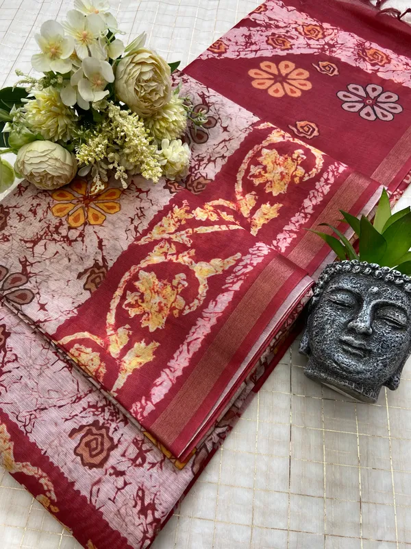 Kabini_Red_–_Zari_Line_Aesthetic_Edit_for_You_|_Soft_Chanderi_Cotton_Saree_with_Digital_Print,_Zari_Line_Saree_&_Digital_Print_Blouse_with_Tassels