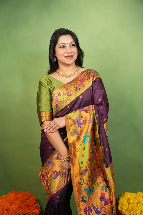 Premium_Soft_Paithani_Silk_sarees_With_Beautiful_Weaving_Pattern_With_Attractive_Rich_Pallu_And_Border_And_Weaving_Blouse_With_Tassels
