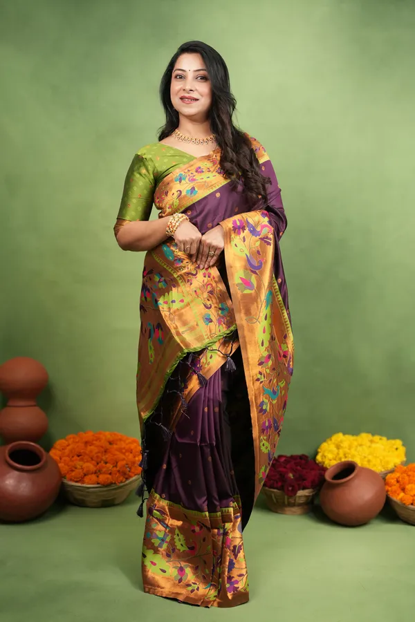 Premium_Soft_Paithani_Silk_sarees_With_Beautiful_Weaving_Pattern_With_Attractive_Rich_Pallu_And_Border_And_Weaving_Blouse_With_Tassels