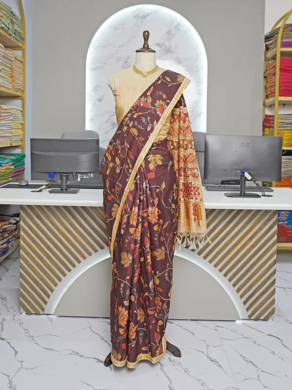 Soft_Tussar_Silk_sarees_with_Beautiful_Digital_Print_With_Attractive_Border_And_Contrast_Print_Blouse_With_Tassels