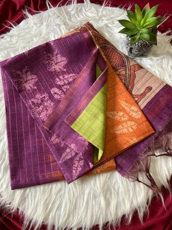 Soft_Semi_Tussar_Silk_sarees_with_Beautiful_Digital_Print_With_Attractive_Border_And_Contrast_Print_Blouse_With_Tassels
