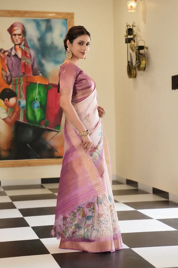 Soft_Tissue_Silk_sarees_with_Beautiful_Digital_Print_With_Attractive_Border_&_Rich_Pallu_With_Sequence_And_Contrast_Print_Blouse_With_Tassels