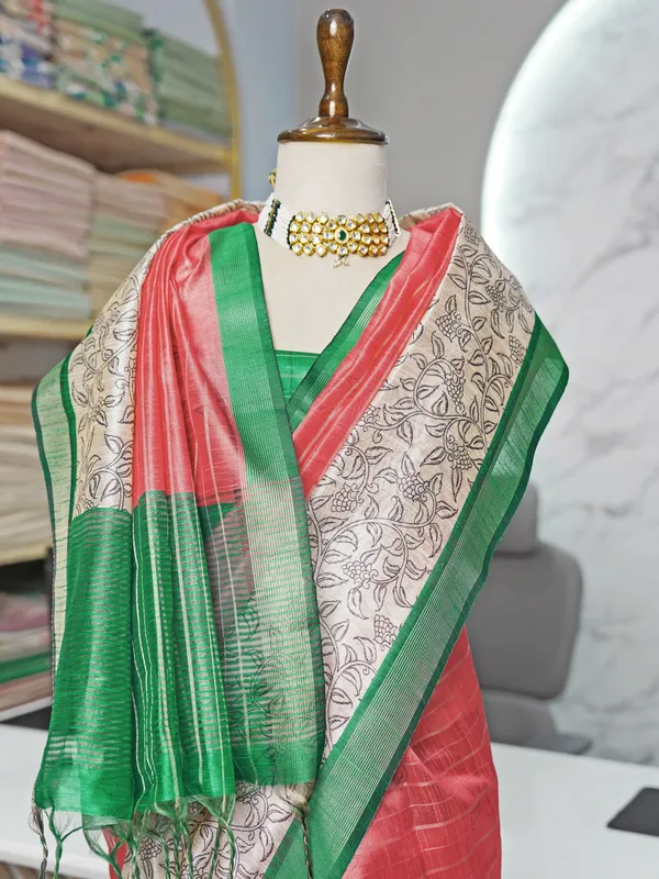 Soft_Semi_Tussar_Silk_sarees_with_Beautiful_Digital_Print_With_Attractive_Border_And_Contrast_Print_Blouse_With_Tassels