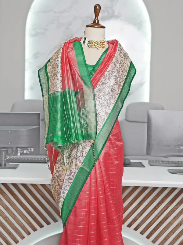Soft_Semi_Tussar_Silk_sarees_with_Beautiful_Digital_Print_With_Attractive_Border_And_Contrast_Print_Blouse_With_Tassels