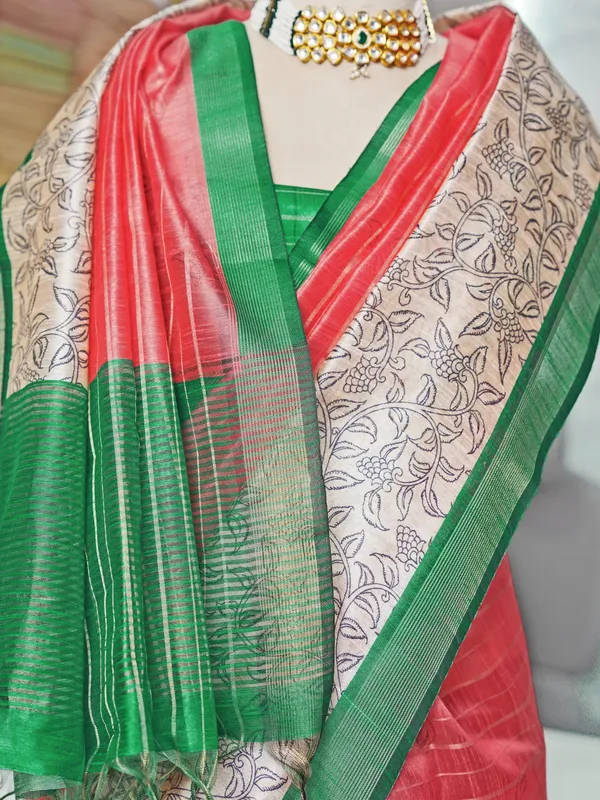 Soft_Semi_Tussar_Silk_sarees_with_Beautiful_Digital_Print_With_Attractive_Border_And_Contrast_Print_Blouse_With_Tassels