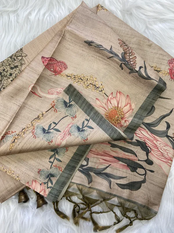 Ridhi_Cream_–_Prosperous_Diwali_Special_|_Soft_Tussar_Silk_Saree_with_Digital_Print,_Zari_Line_Saree_&_Digital_Print_Blouse_with_Tassels