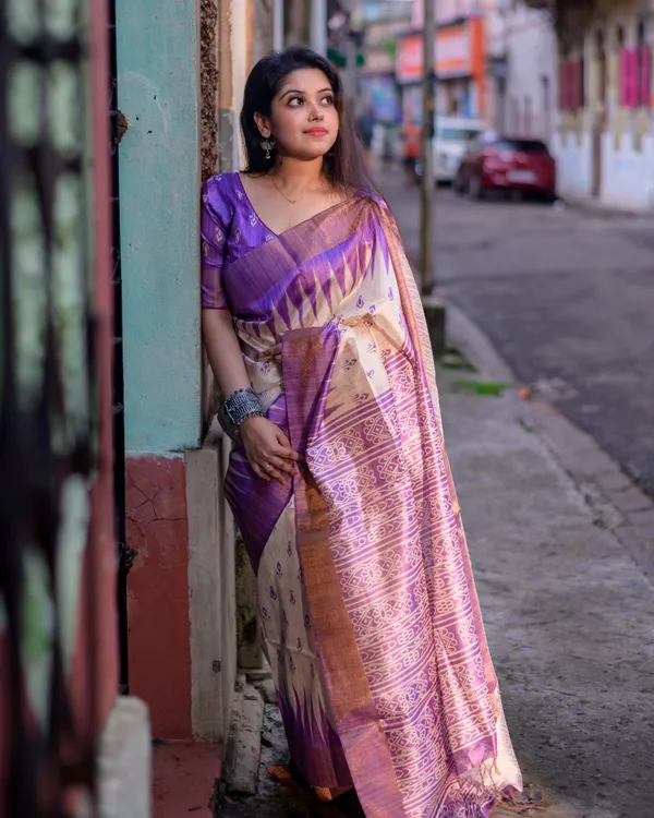 Manjusha_Purple_–_Treasured_Navratri_Special_|_Soft_Tussar_Silk_Saree_with_Print,_Border_&_Contrast_Print_Blouse_with_Tassels