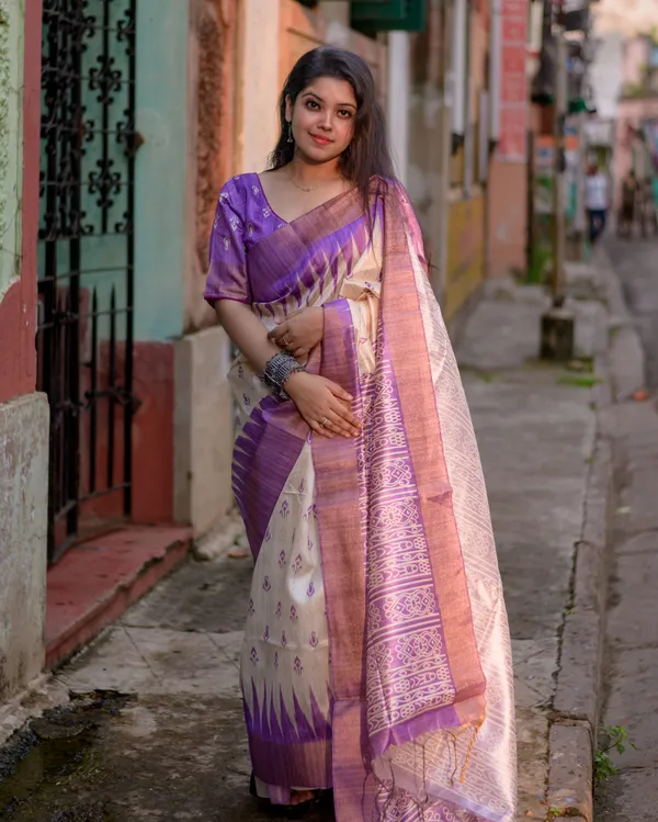 Manjusha_Purple_–_Treasured_Navratri_Special_|_Soft_Tussar_Silk_Saree_with_Print,_Border_&_Contrast_Print_Blouse_with_Tassels