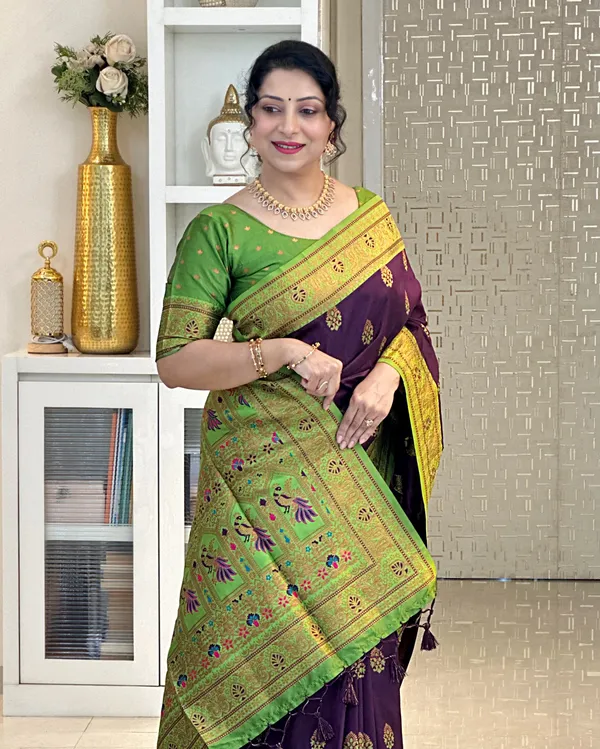 Premium_Soft_Paithani_Silk_sarees_With_Beautiful_Weaving_Pattern_With_Attractive_Rich_Pallu_And_Border_And_Weaving_Blouse_With_Tassels
