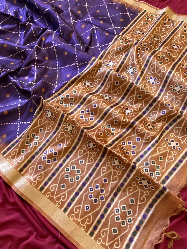 Soft_Tussar_Silk_sarees_with_Beautiful_Digital_Print_With_Attractive_Border_And_Contrast_Print_Blouse_With_Tassels