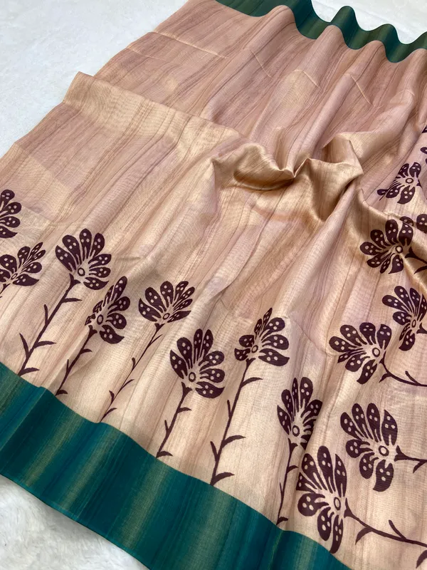 Ziana_Rama_Green_–_Navratri_Special_|_Soft_Tussar_Silk_Saree_with_Print,_Border_&_Contrast_Print_Blouse_with_Tassels