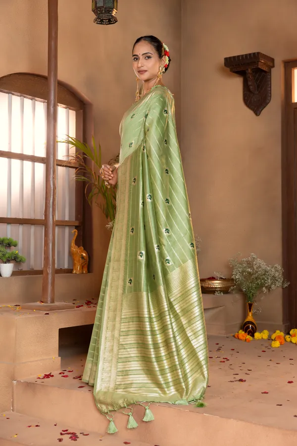 Dhanya_Green_–_Blessed_Wedding_Special_|_Premium_Soft_Khadi_Linen_Saree_with_Design_Weaving_Pallu,_Traditional_Zari_Weaving_Border