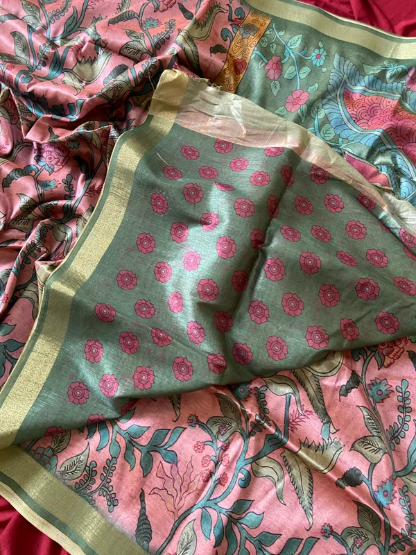 Soft_Tussar_Silk_sarees_with_Beautiful_Digital_Print_With_Attractive_Border_And_Contrast_Print_Blouse_With_Tassels