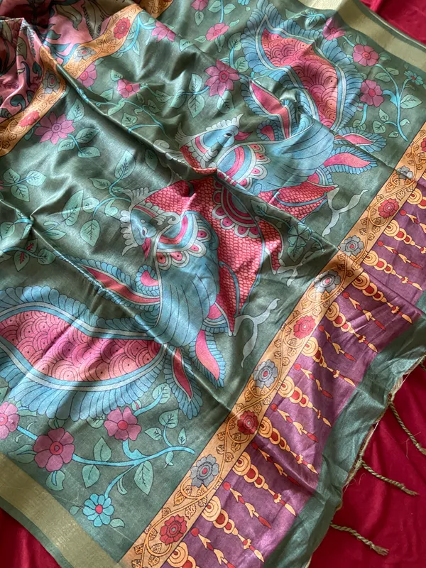 Soft_Tussar_Silk_sarees_with_Beautiful_Digital_Print_With_Attractive_Border_And_Contrast_Print_Blouse_With_Tassels