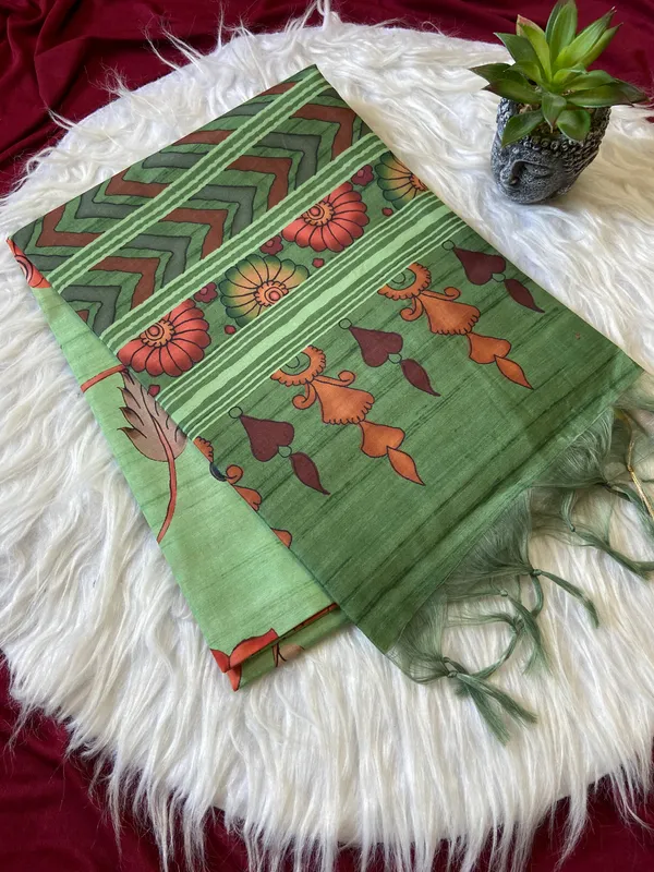 Soft_Tussar_Silk_sarees_with_Beautiful_Digital_Print_With_Attractive_Border_And_Contrast_Print_Blouse_With_Tassels