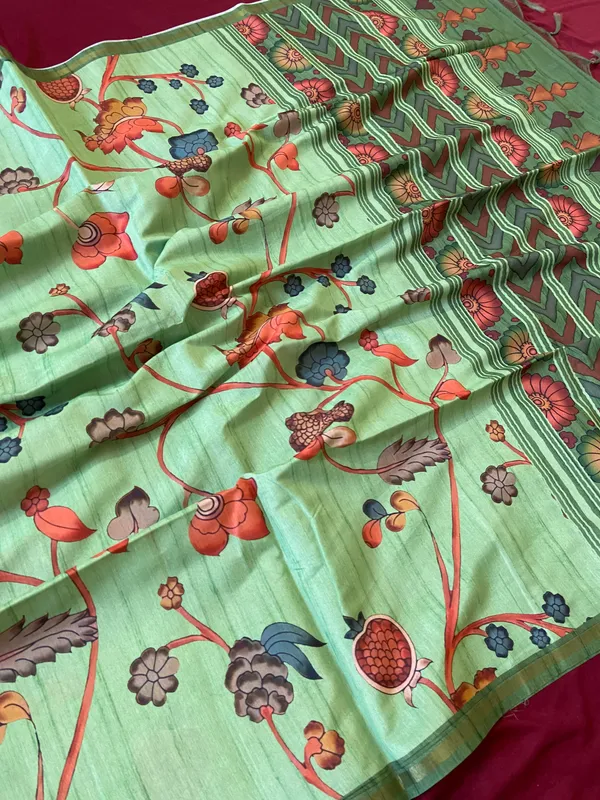 Soft_Tussar_Silk_sarees_with_Beautiful_Digital_Print_With_Attractive_Border_And_Contrast_Print_Blouse_With_Tassels