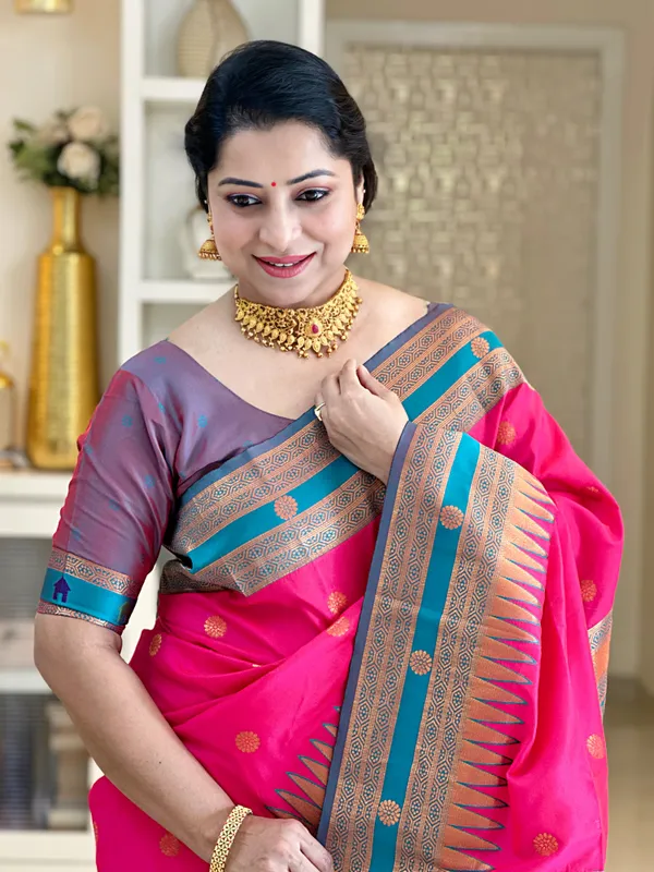 Damyanti_Pink_–_Legendary_Wedding_Special_|_Premium_Soft_Paithani_Silk_Saree_with_Weaving_Pattern,_Rich_Pallu_&_Border_&_Weaving_Blouse_with_Tassels
