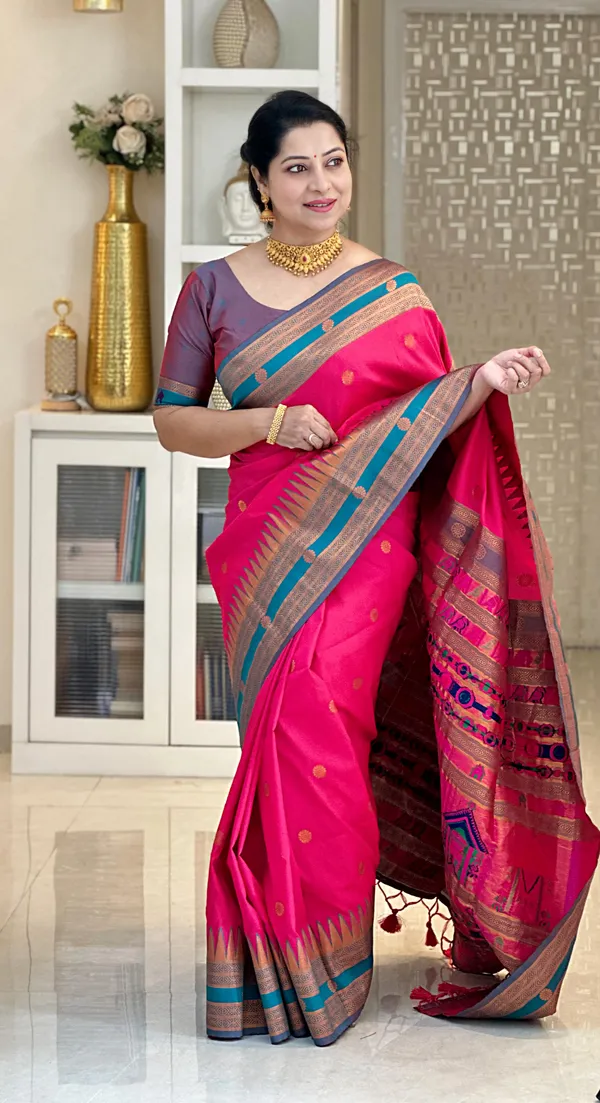 Damyanti_Pink_–_Legendary_Wedding_Special_|_Premium_Soft_Paithani_Silk_Saree_with_Weaving_Pattern,_Rich_Pallu_&_Border_&_Weaving_Blouse_with_Tassels