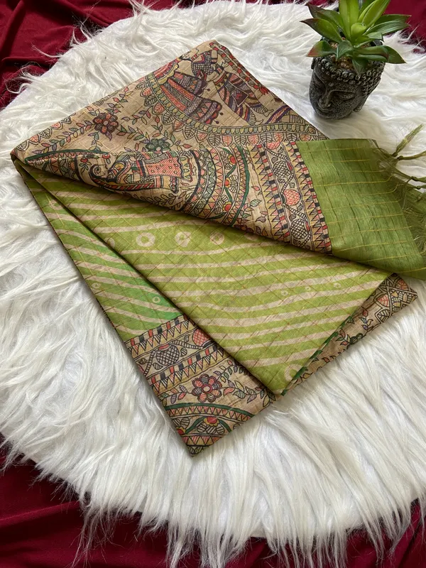 Soft_Semi_Tussar_Silk_sarees_with_Beautiful_Digital_Print_With_Attractive_Border_And_Contrast_Print_Blouse_With_Tassels