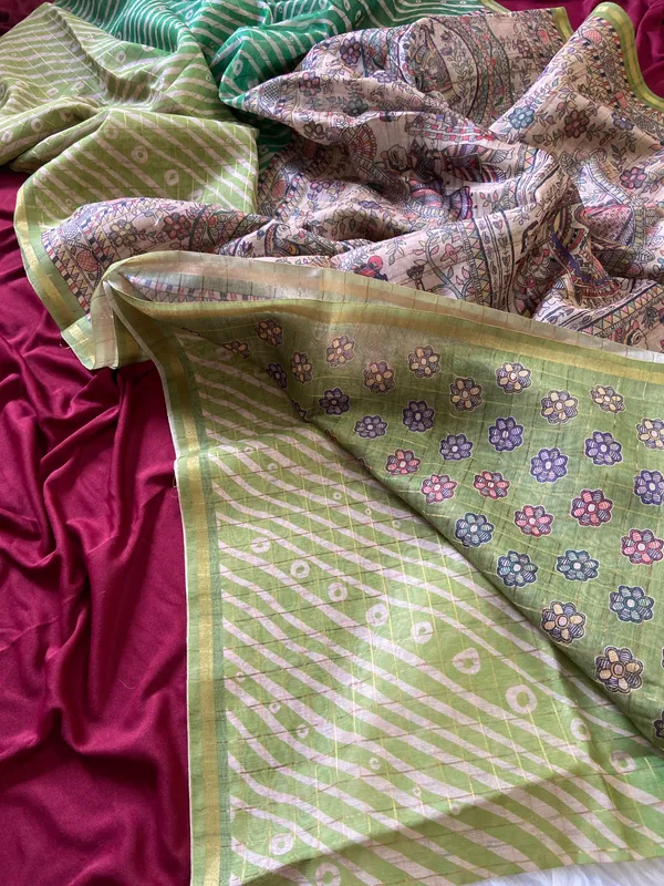 Soft_Semi_Tussar_Silk_sarees_with_Beautiful_Digital_Print_With_Attractive_Border_And_Contrast_Print_Blouse_With_Tassels