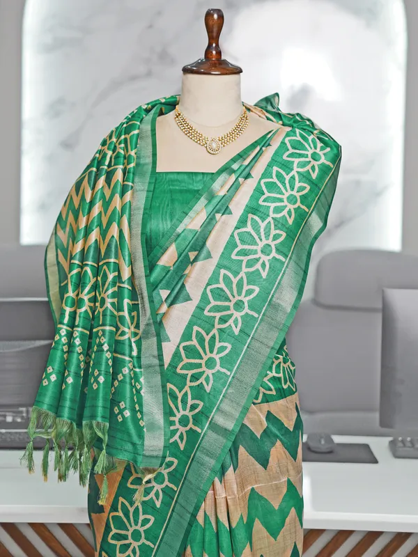 Soft_Tussar_Silk_sarees_with_Beautiful_Digital_Print_With_Attractive_Border_And_Contrast_Print_Blouse_With_Tassels