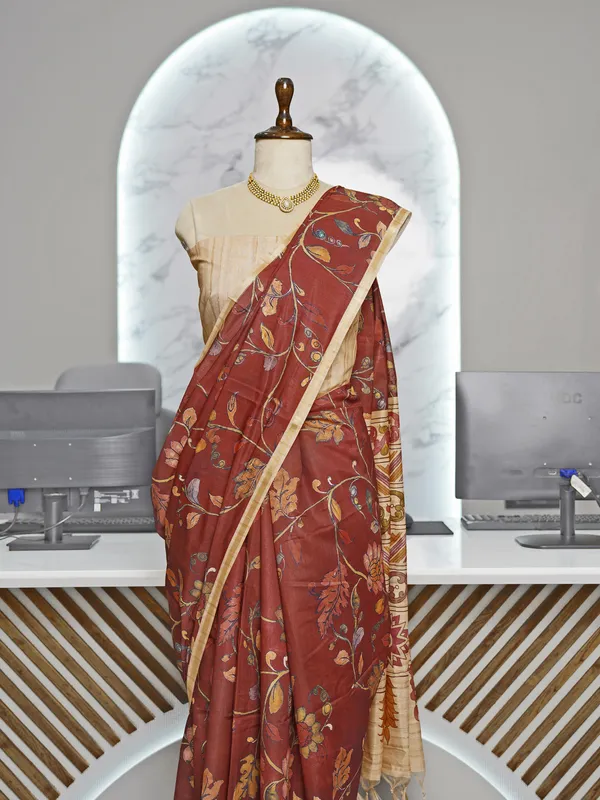 Soft_Tussar_Silk_sarees_with_Beautiful_Digital_Print_With_Attractive_Border_And_Contrast_Print_Blouse_With_Tassels