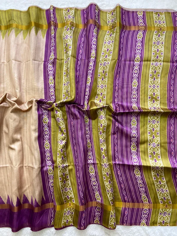 Soft_Tussar_Silk_sarees_with_Beautiful_Print_With_Attractive_Border_And_Contrast_Print_Blouse_With_Tassels