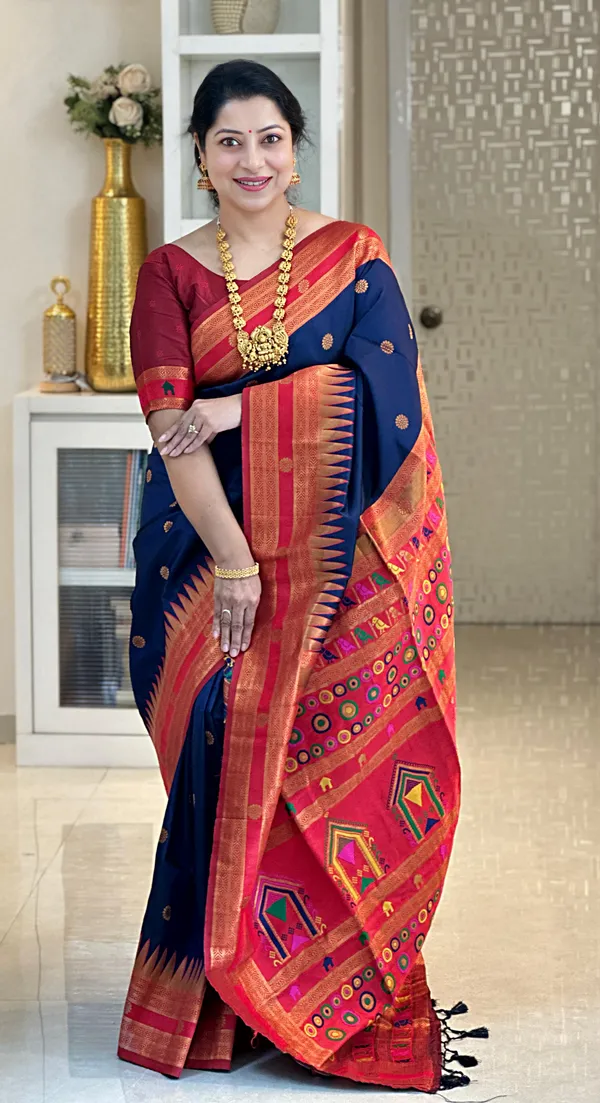 Damyanti_Navy_Blue_–_Legendary_Wedding_Special_|_Premium_Soft_Paithani_Silk_Saree_with_Weaving_Pattern,_Rich_Pallu_&_Border_&_Weaving_Blouse