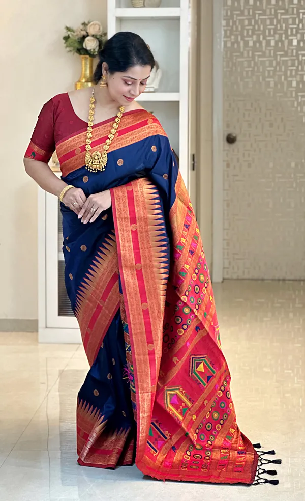 Damyanti_Navy_Blue_–_Legendary_Wedding_Special_|_Premium_Soft_Paithani_Silk_Saree_with_Weaving_Pattern,_Rich_Pallu_&_Border_&_Weaving_Blouse