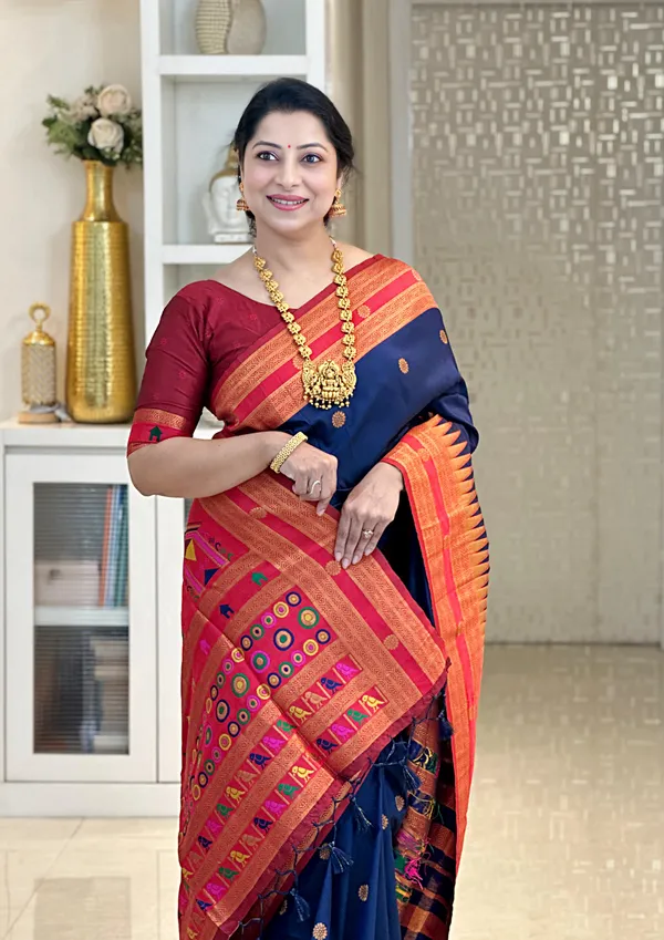Damyanti_Navy_Blue_–_Legendary_Wedding_Special_|_Premium_Soft_Paithani_Silk_Saree_with_Weaving_Pattern,_Rich_Pallu_&_Border_&_Weaving_Blouse