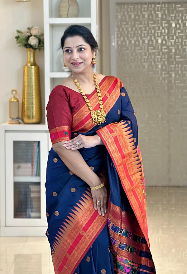 Damyanti_Navy_Blue_–_Legendary_Wedding_Special_|_Premium_Soft_Paithani_Silk_Saree_with_Weaving_Pattern,_Rich_Pallu_&_Border_&_Weaving_Blouse