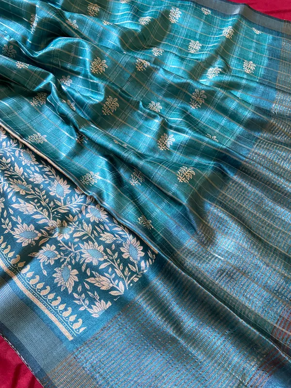Soft_Semi_Tussar_Silk_sarees_with_Beautiful_Digital_Print_With_Attractive_Border_And_Contrast_Print_Blouse_With_Tassels
