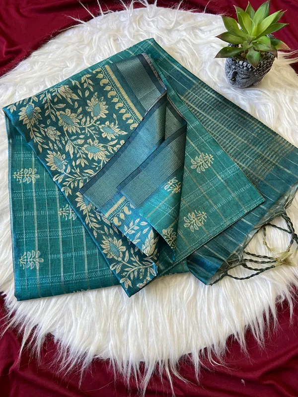 Soft_Semi_Tussar_Silk_sarees_with_Beautiful_Digital_Print_With_Attractive_Border_And_Contrast_Print_Blouse_With_Tassels