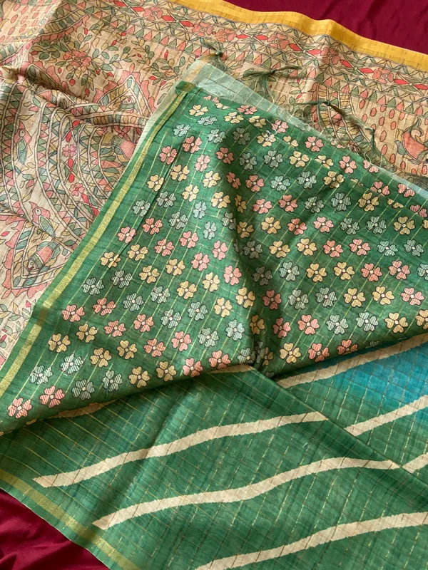 Soft_Semi_Tussar_Silk_sarees_with_Beautiful_Digital_Print_With_Attractive_Border_And_Contrast_Print_Blouse_With_Tassels