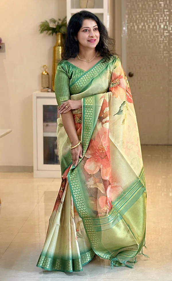 Soft_Tissue_Silk_sarees_with_Beautiful_Digital_Print_With_Attractive_Border_&_Rich_Pallu_With_Sequence_And_Contrast_Print_Blouse_With_Tassels