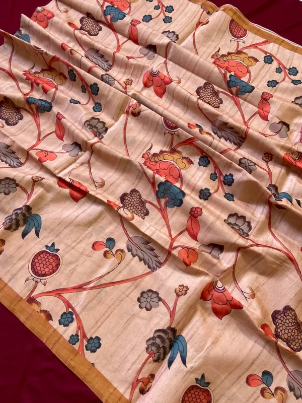 Soft_Tussar_Silk_sarees_with_Beautiful_Digital_Print_With_Attractive_Border_And_Contrast_Print_Blouse_With_Tassels