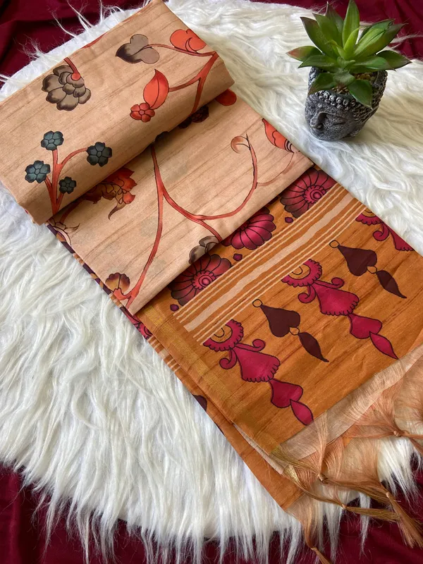 Soft_Tussar_Silk_sarees_with_Beautiful_Digital_Print_With_Attractive_Border_And_Contrast_Print_Blouse_With_Tassels