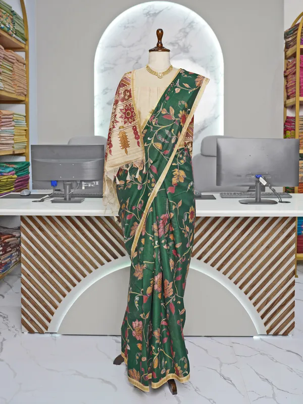 Soft_Tussar_Silk_sarees_with_Beautiful_Digital_Print_With_Attractive_Border_And_Contrast_Print_Blouse_With_Tassels