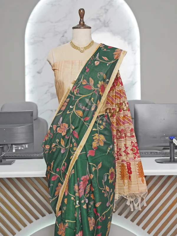 Soft_Tussar_Silk_sarees_with_Beautiful_Digital_Print_With_Attractive_Border_And_Contrast_Print_Blouse_With_Tassels