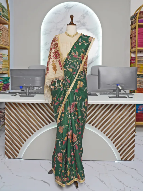 Soft_Tussar_Silk_sarees_with_Beautiful_Digital_Print_With_Attractive_Border_And_Contrast_Print_Blouse_With_Tassels